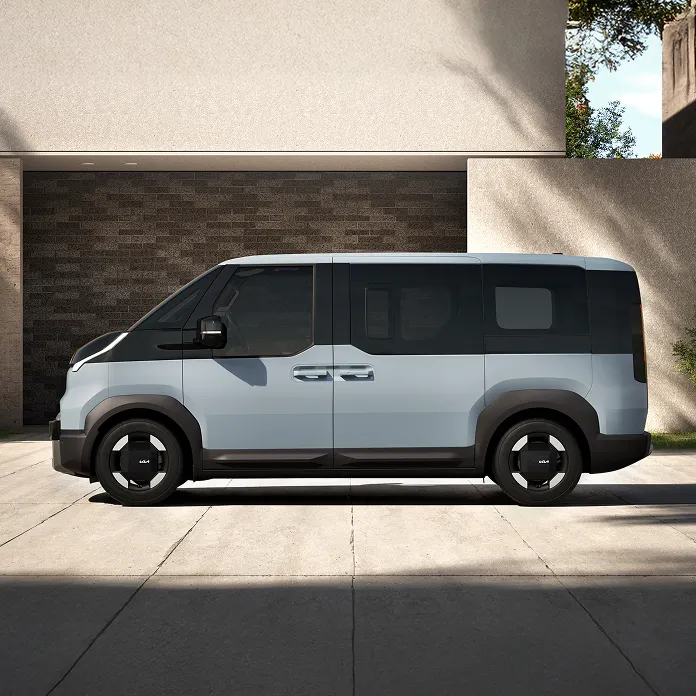 Kia PV5 side view image