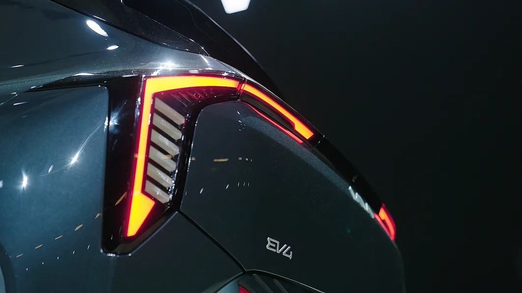 Kia EV4 rear taillight detail image