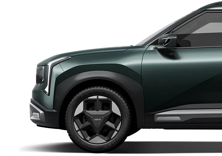 Side profile of the Seltos in Black Jade Green.