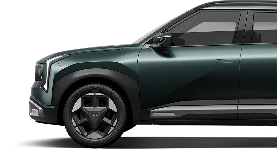 Side profile of the Seltos in Black Jade Green.