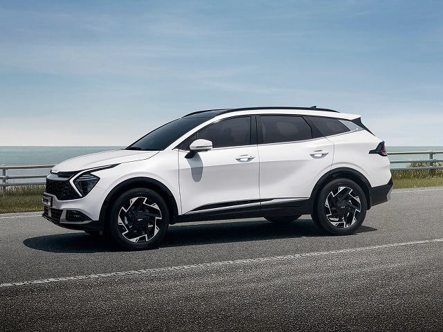 Long wheelbase version of the fifth-generation Kia Sportage