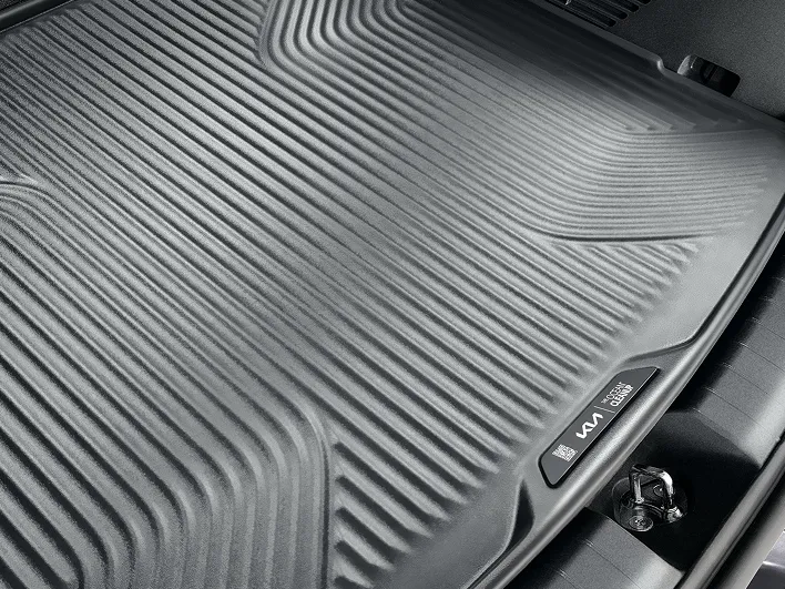 Recycled plastic applied to materials used in the EV3